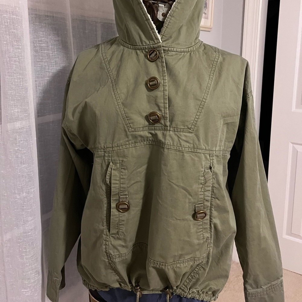 Pullover Jacket In Army Green - image 4